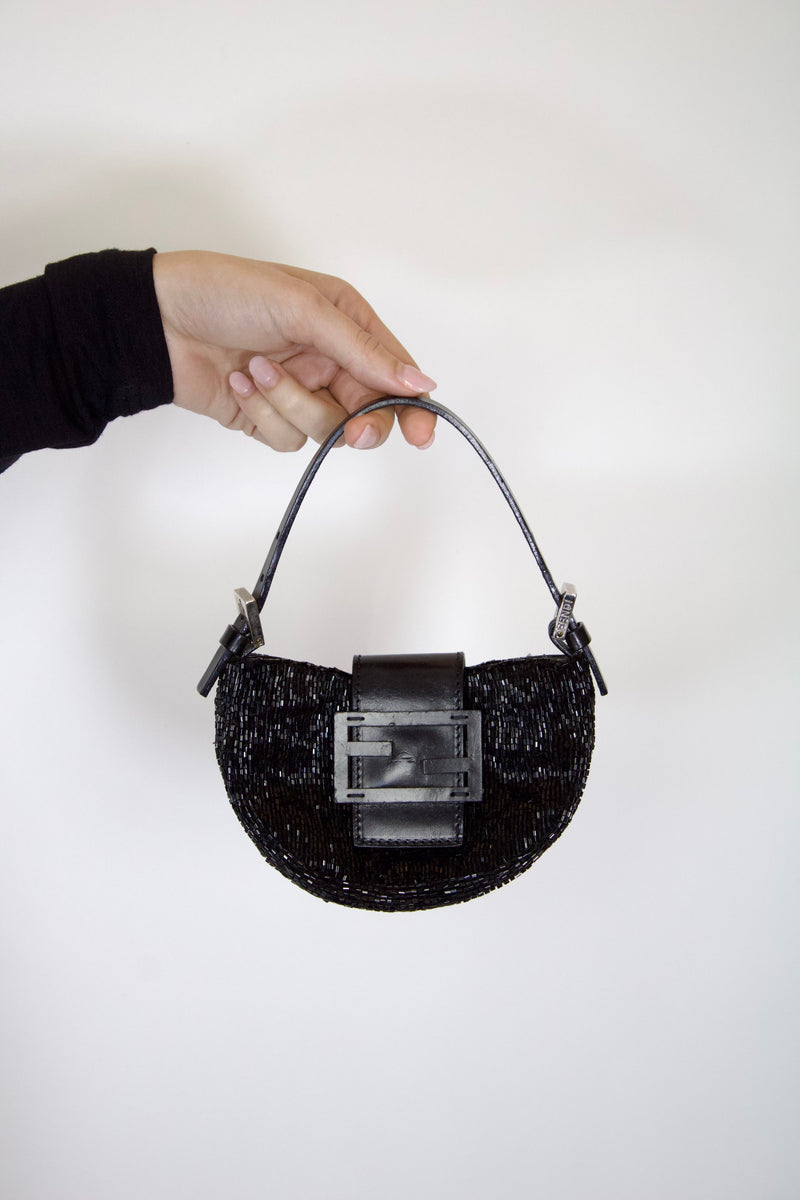 FENDI ブラック ミニバッグ Fendi Black Beaded Mini Croissant Bag – Audrey's of Naples