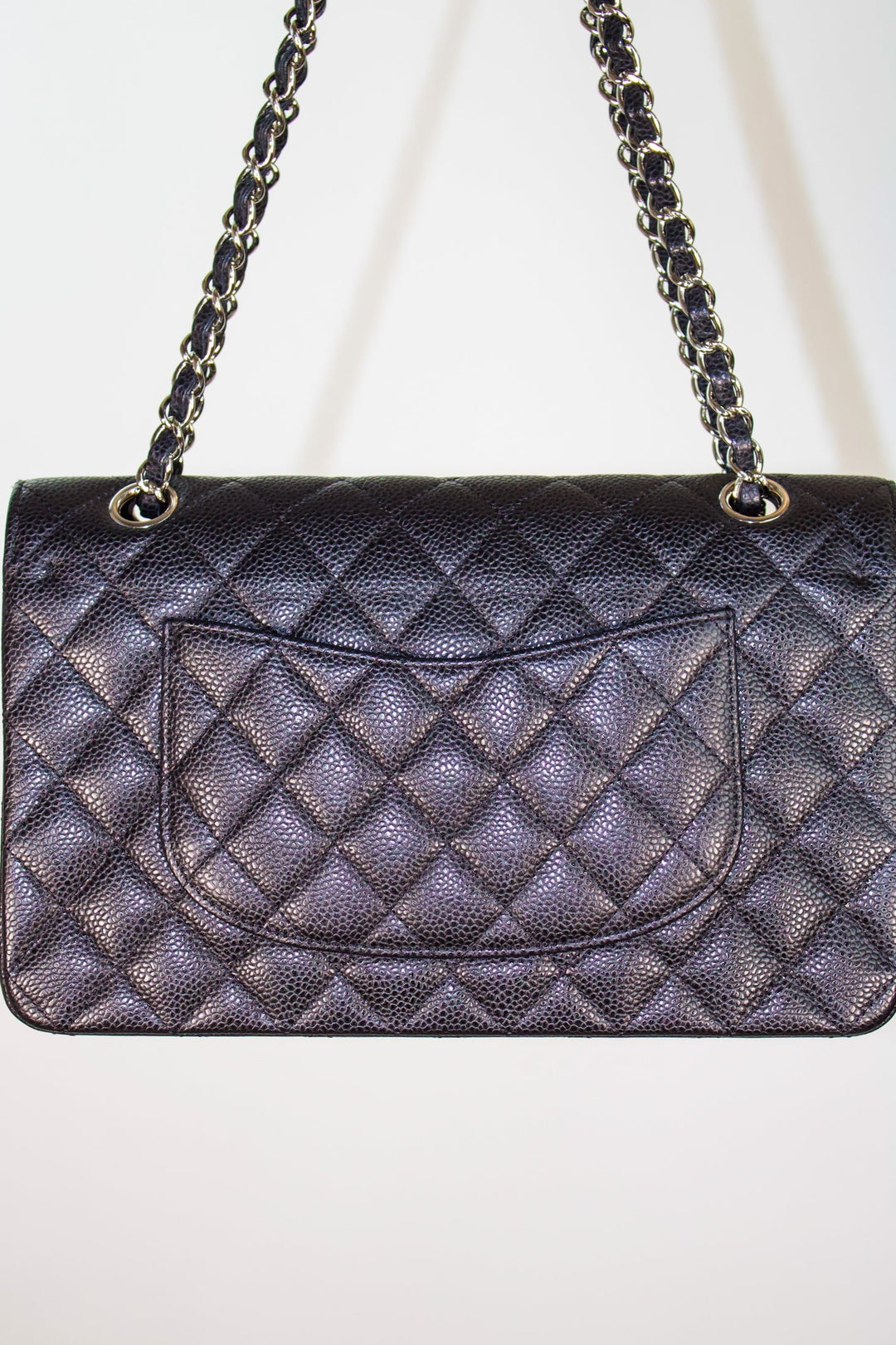 chanel-pebble-leather-medium-