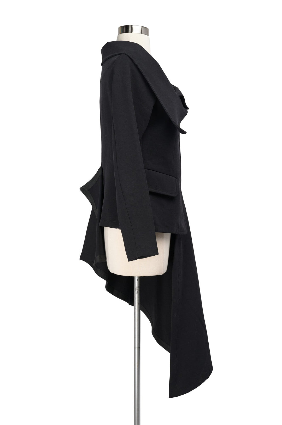 xd-xenia-design-asymmetrical-